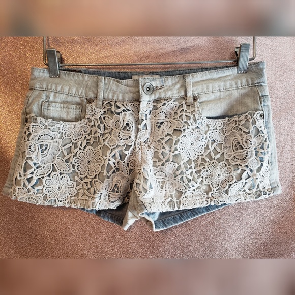 Aeropostale Pants - Aeropostale Embroidered Light Wash Denim Shorts